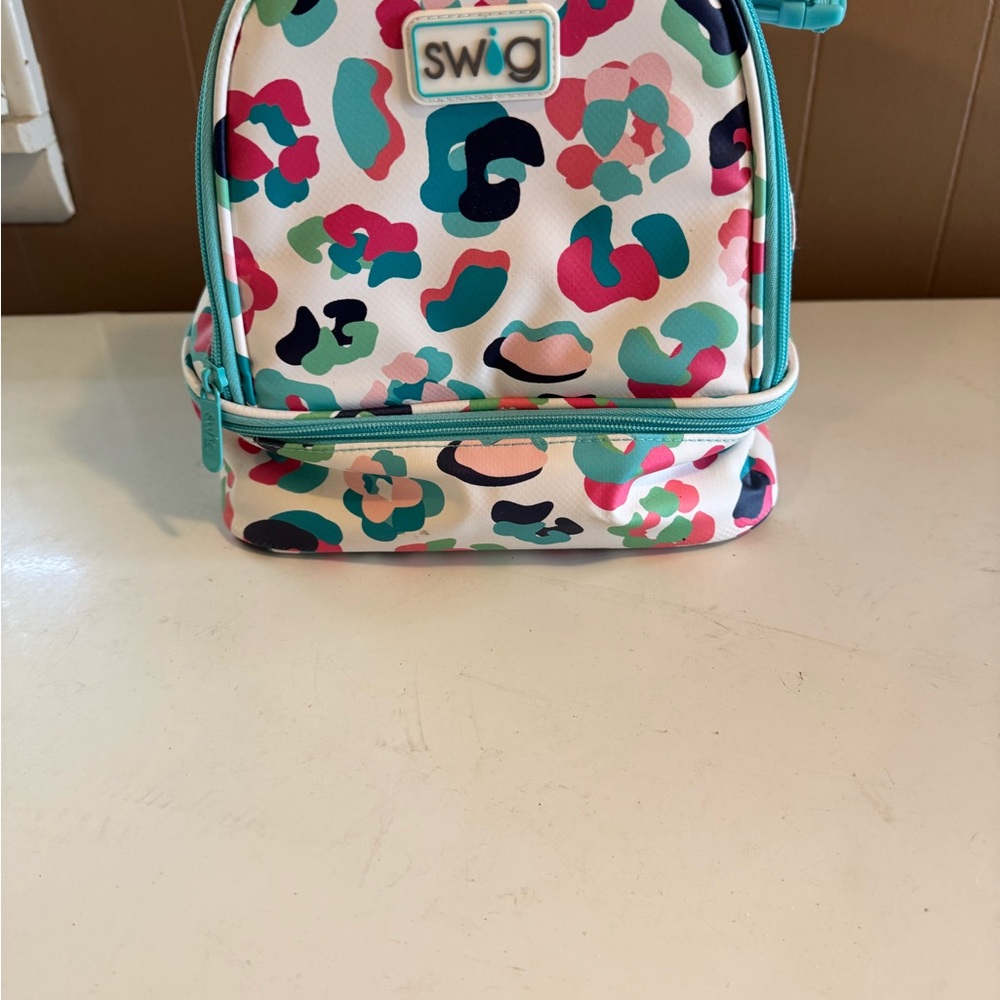 Swig Multicolor Leopard Print Lunch Bag